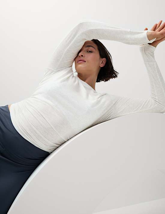 Wandeltop met ronde hals en merinowol