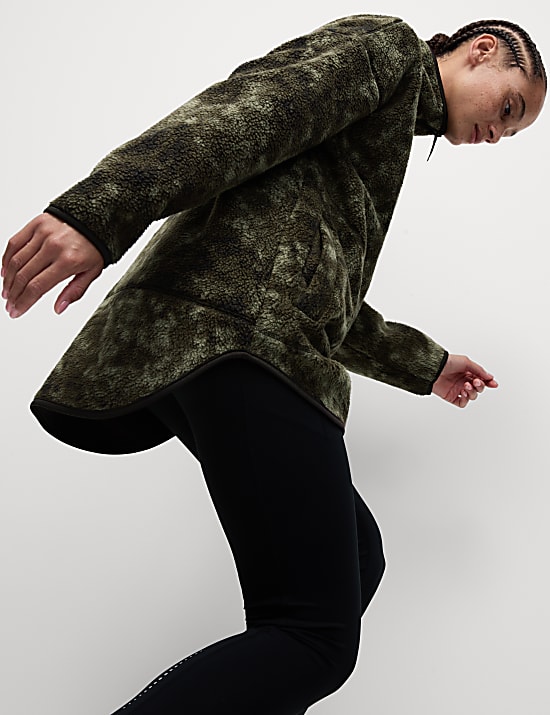 Lang fleecejasje met borgvoering, halflange rits en print