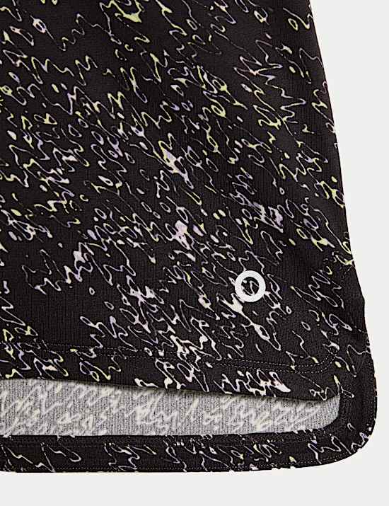 Printed Scoop Neck Fitted T-Shirt