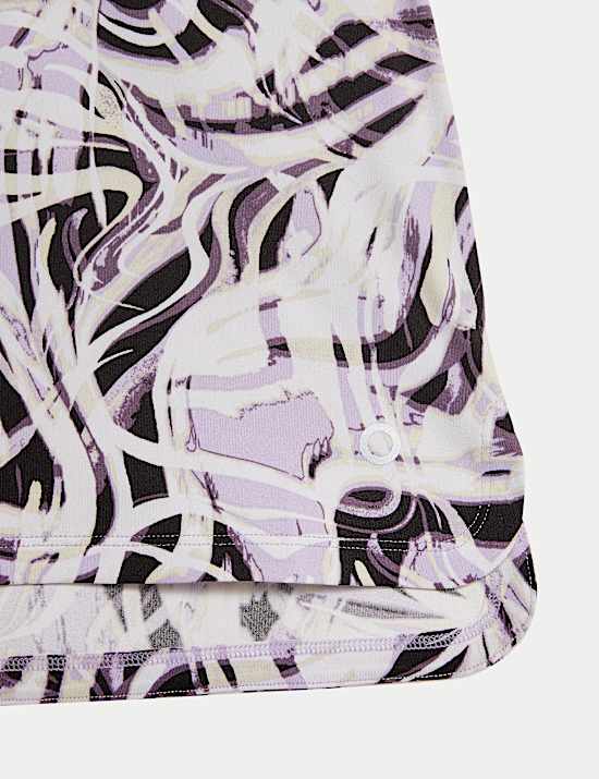 Printed Scoop Neck Fitted T-Shirt