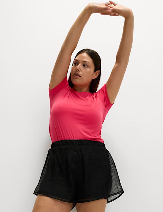 Scoop Neck Fitted T-Shirt