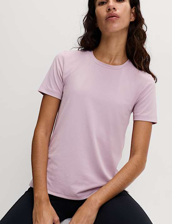 Camiseta ajustada de escote abierto