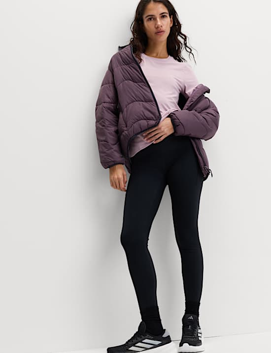 Camiseta ajustada de escote abierto