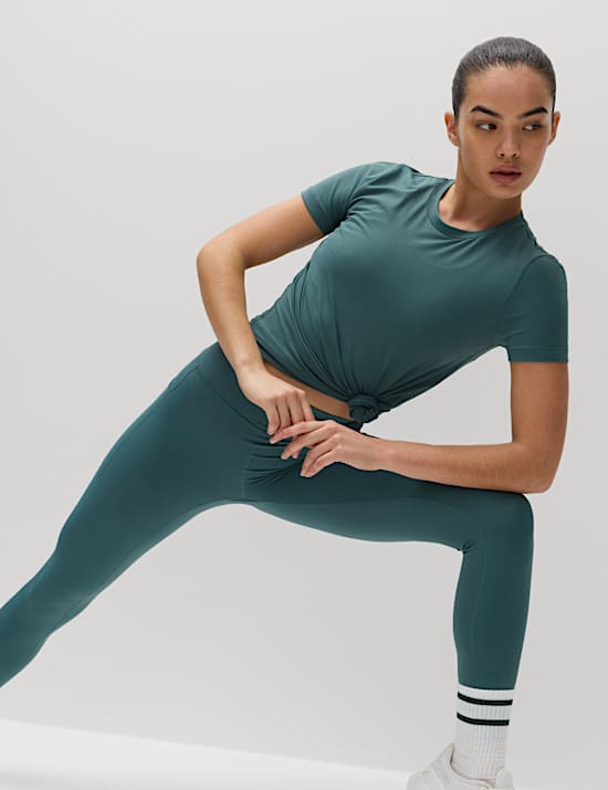 Scoop Neck Fitted T-Shirt