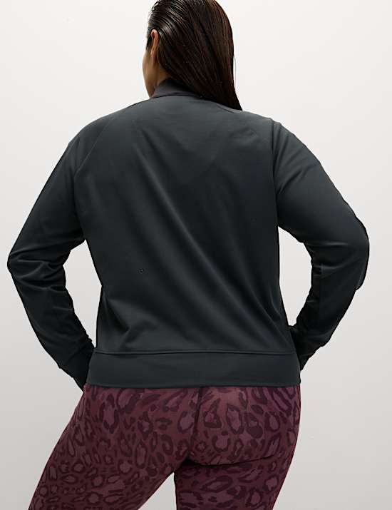 חולצת יוגה עם רוכסן חלקי וצווארון נשפך