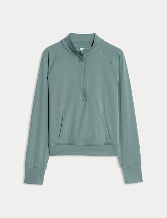 חולצת יוגה עם רוכסן חלקי וצווארון נשפך