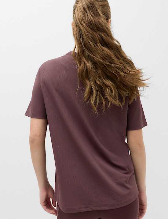 Camiseta holgada con cuello redondo y malla