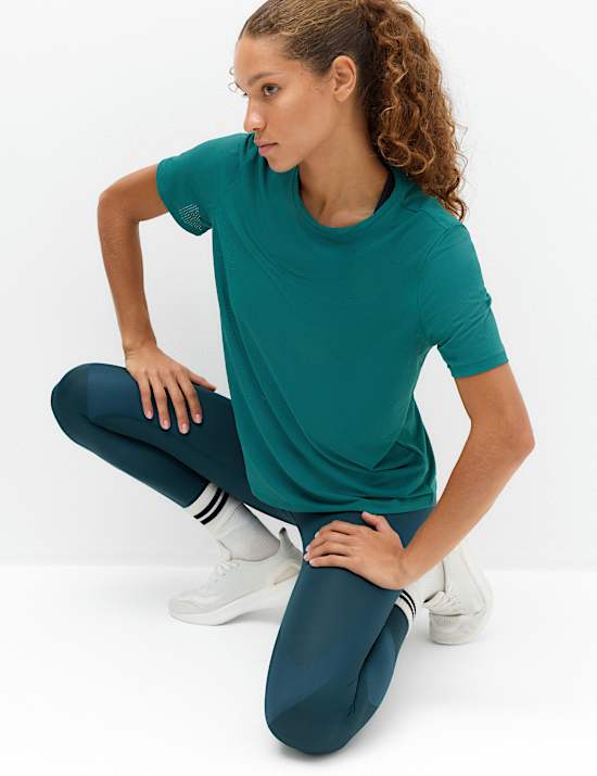 Round Neck Mesh Relaxed T-shirt