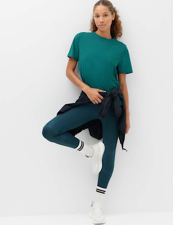Round Neck Mesh Relaxed T-shirt