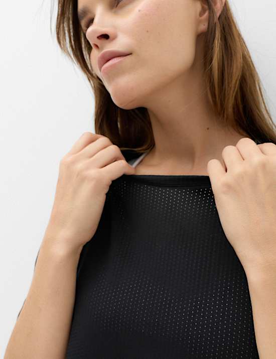 Ontspannen T-shirt met ronde hals en mesh