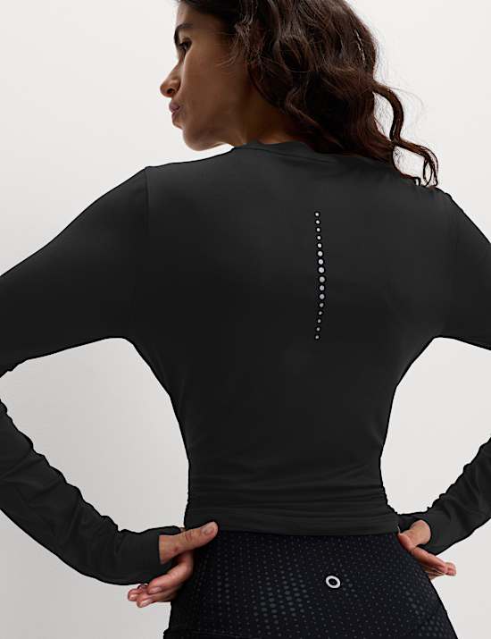 Scoop Neck Fitted Gym Top