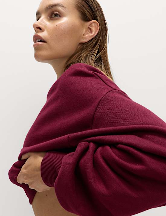 Sweatshirt in Übergröße mit hohem Baumwollanteil und Rundhalsausschnitt