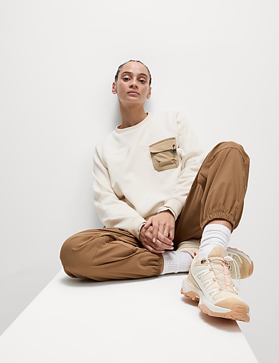 Fl&iacute;sov&aacute; termo mikina s v&yacute;střihem ke krku