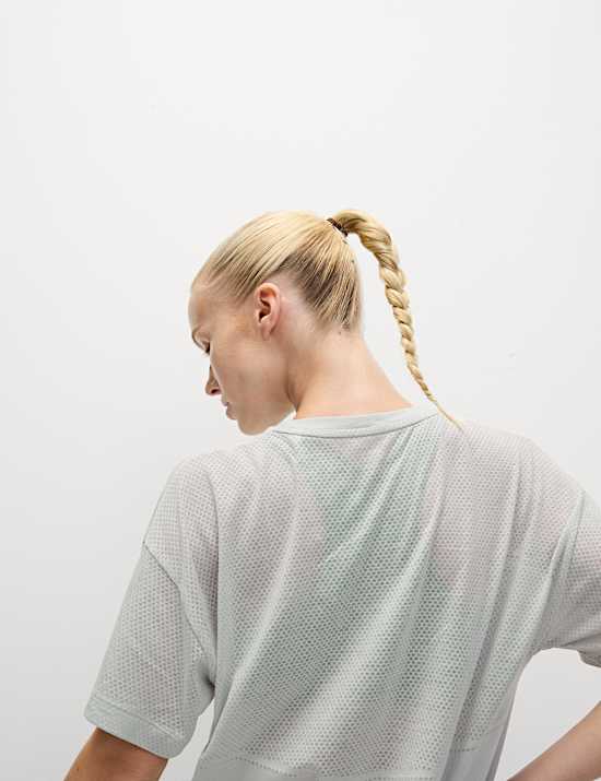 חולצת טי קלת משקל ליוגה מתערובת כותנה