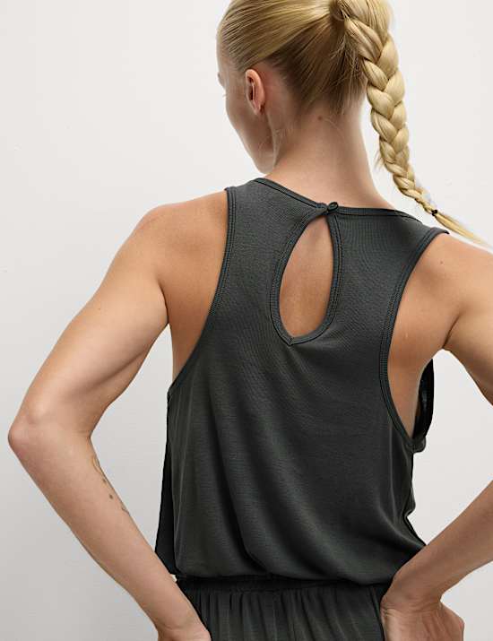 Ριμπ ολόσωμη φόρμα σε χαλαρή γραμμή με υψηλή περιεκτικότητα σε modal