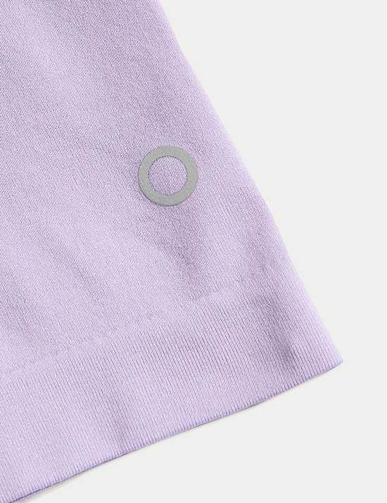 Lightweight Crew Neck Seamless Fitted T-Shirt