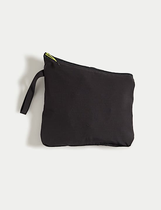 שמלת טיולים נוחה לקיפול בשילוב Stormwear™‎