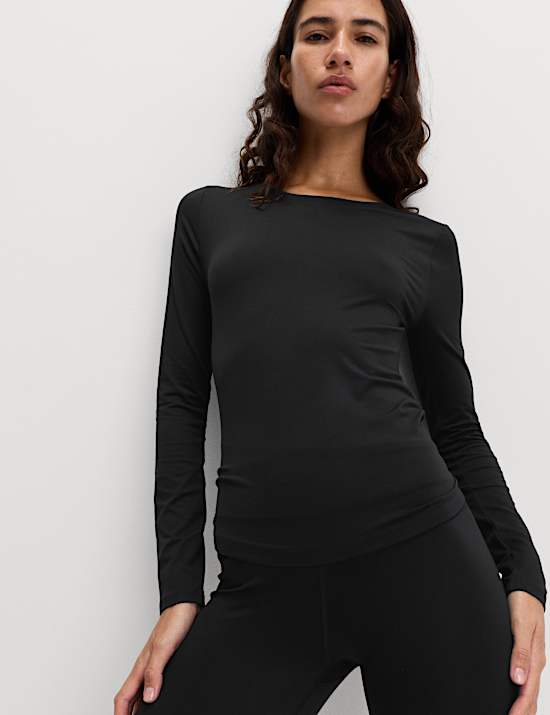 חולצת Go Balance בגזרה צמודה עם מחשוף עגול ורחב וגב פתוח