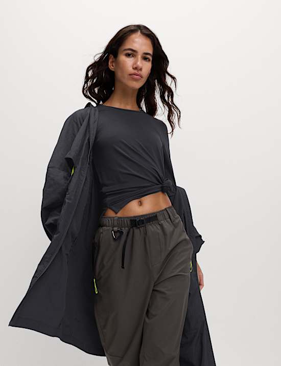 Top texturé à encolure ronde