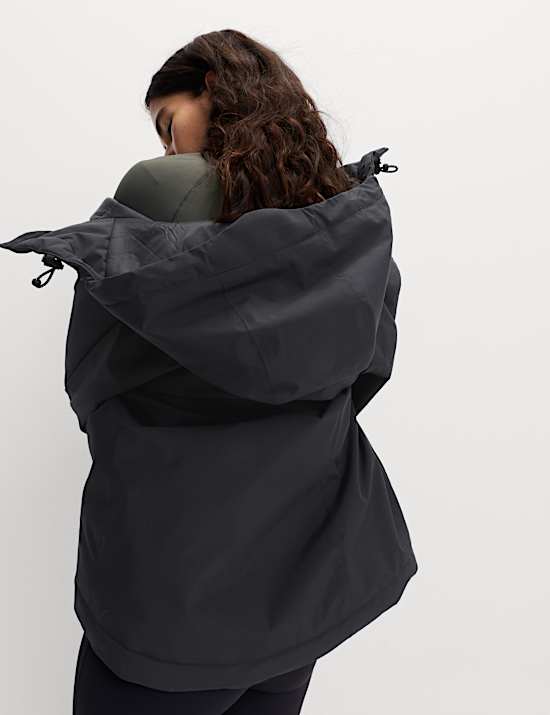 Nepromokavá bunda s kapucí a technologií Stormwear a technologií Stormwear a s kapucí