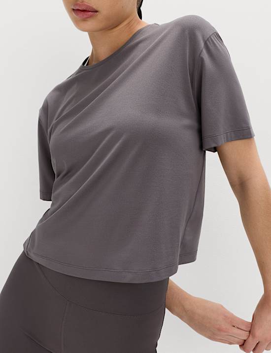 Essential Round Neck Boxy T-Shirt