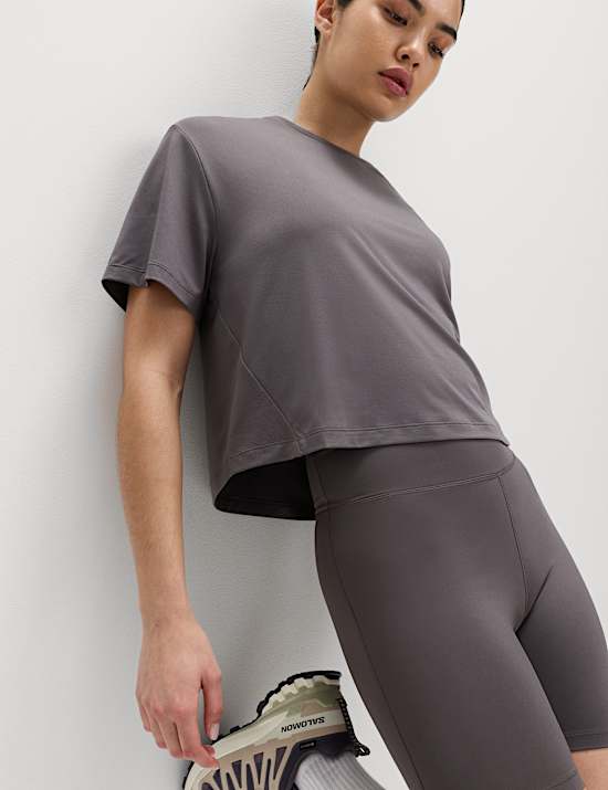 Essential Round Neck Boxy T-Shirt