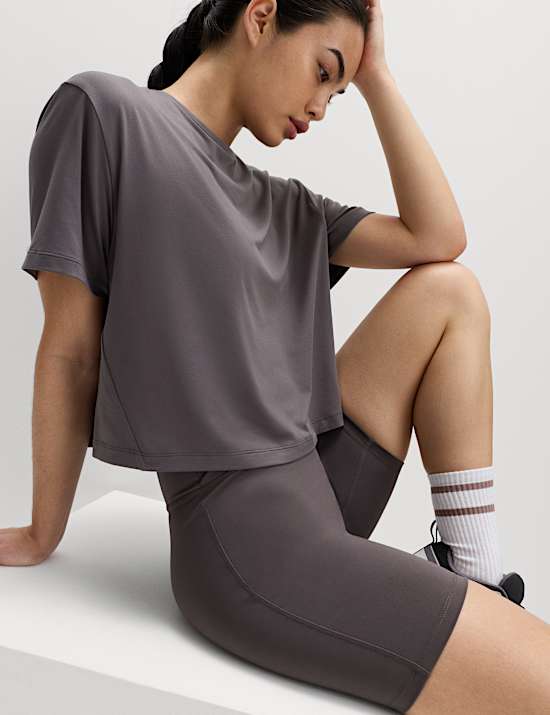 Essential Round Neck Boxy T-Shirt