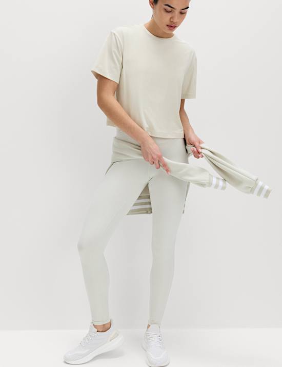 Essential Round Neck Boxy T-Shirt