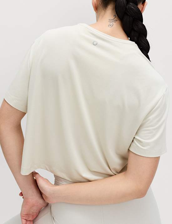 Essential Round Neck Boxy T-Shirt