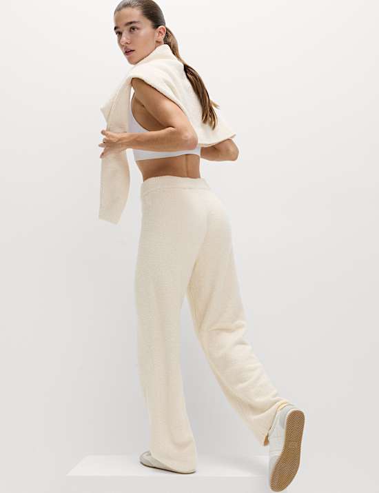 Superweiche Bouclé-Jogginghose mit hohem Bund und weitem Bein