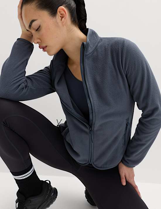 Nauwsluitend jack van fleece met opstaande kraag en rits