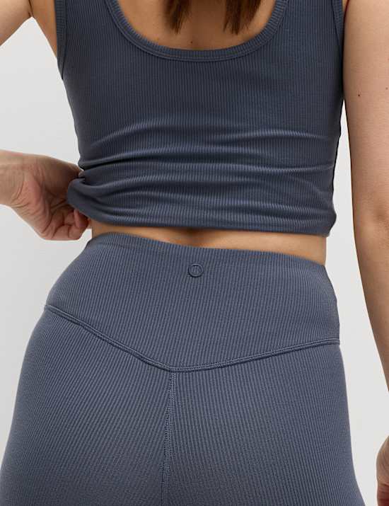 Short taille haute en modal c&ocirc;tel&eacute;