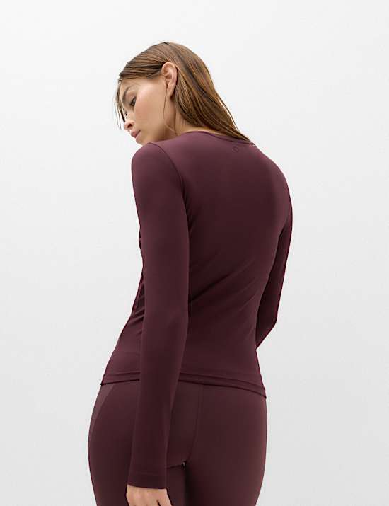 Essential Round Neck Fitted Top
