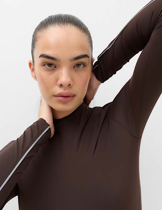 Light As Air&trade; Reflective Detail Sheer Fitted Top