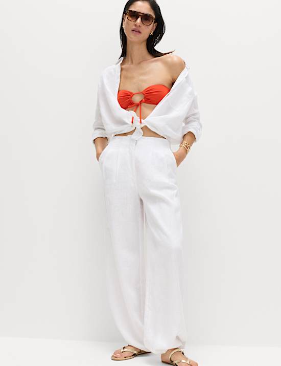 Wattiertes Bandeau-Bikinioberteil mit Binde-Detail vorne