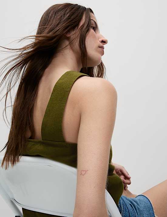 Débardeur en lin à col carré