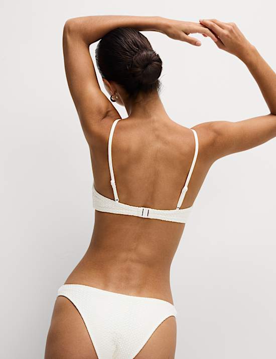 Bas de bikini taille haute à motif texturé