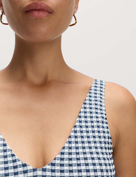 Maillot de bain plongeant texturé à carreaux Vichy noué dans le dos