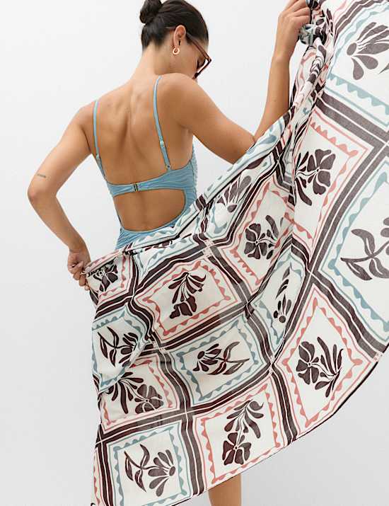 Zuiver katoenen strandsarong met bloemenmotief