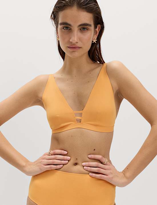 Haut de bikini plongeant sculptant &agrave; col en V