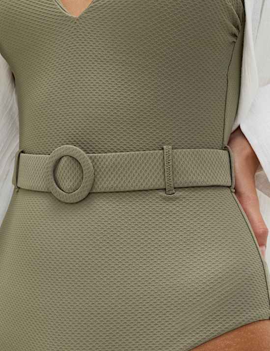 Strukturierter Badeanzug im Plunge-Stil mit G&uuml;rtel