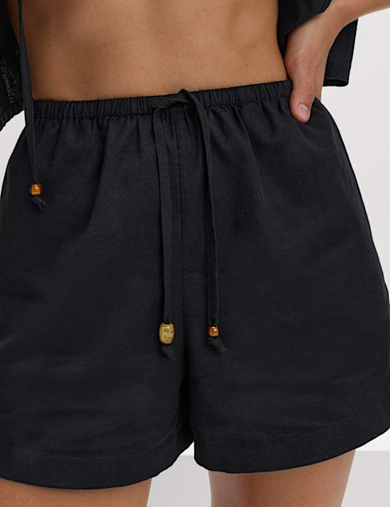 Katoenrijke strandshort met kralen