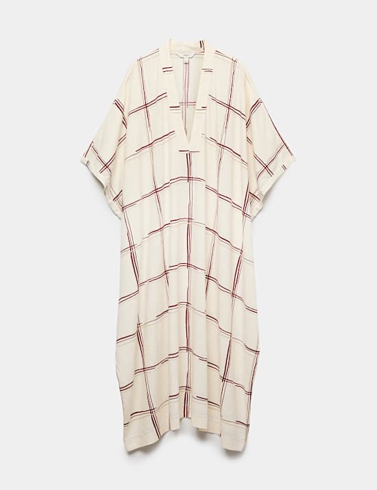 Vestido para la playa tipo caft&aacute;n midi de cuadros con lino
