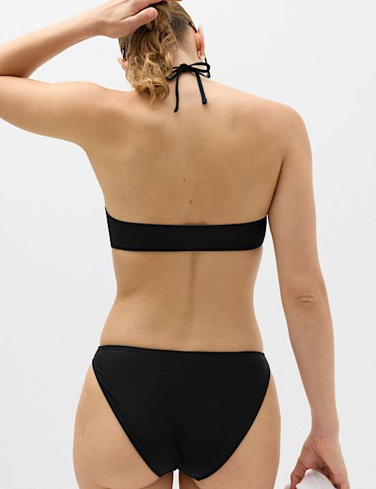 Haut de bikini rembourr&eacute; dos nu style bandeau