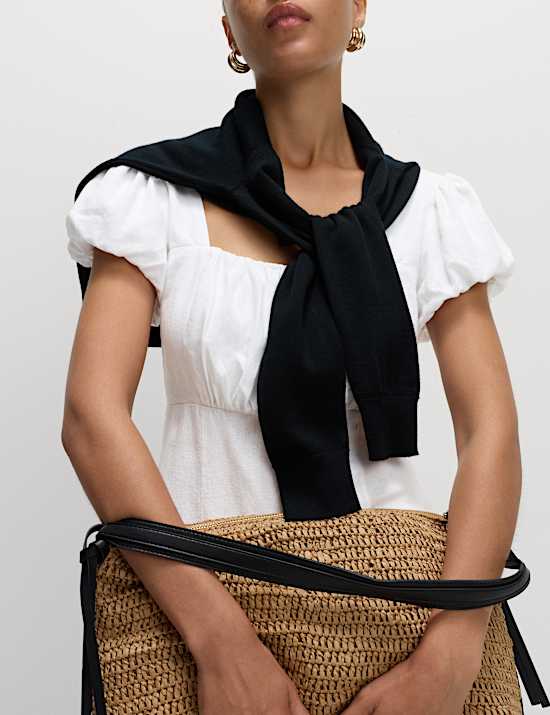 שמלה רב-עונתית באורך מיני עם שרוולים תפוחים מבד עשיר בפשתן