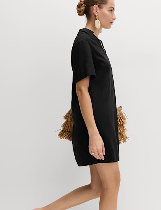 Robe tube coupe courte en lin avec encolure