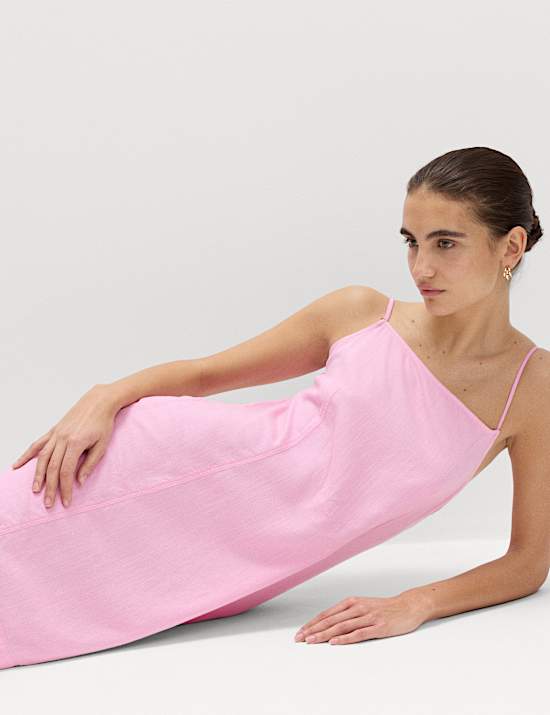 Robe tube coupe courte en lin &agrave; encolure carr&eacute;e