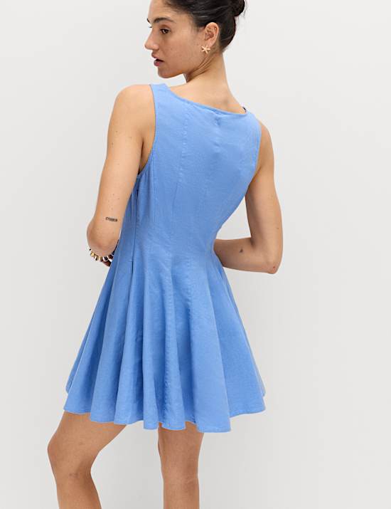 Robe tube coupe courte en lin &agrave; taille ajust&eacute;e