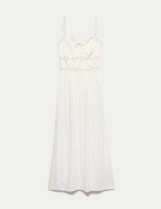 Vestido para la playa maxi con lazo delantero