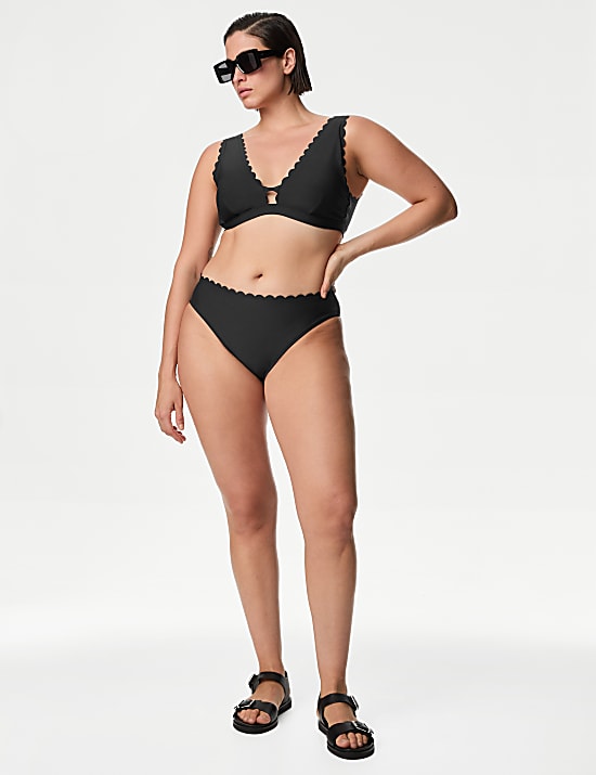 Haut de bikini ampliforme plongeant en néoprène à détail festonné